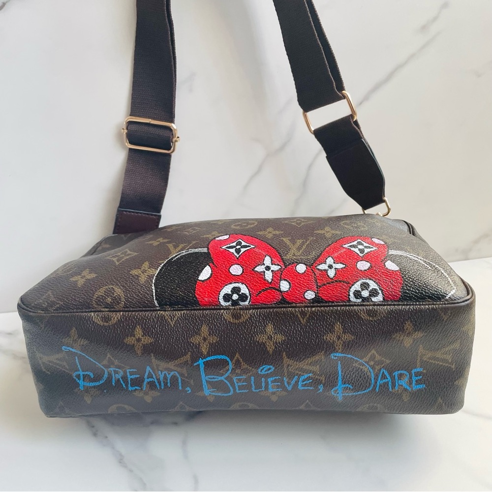 SOLD! Louis Vuitton Monogram hand-painted crossbody - Picture 8 of 14